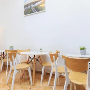 Hostel Moon, Varşova