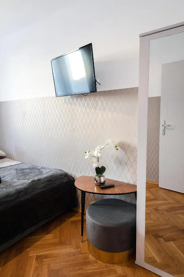 Clicktheflat Pereca City Centre Apart Rooms Варшава